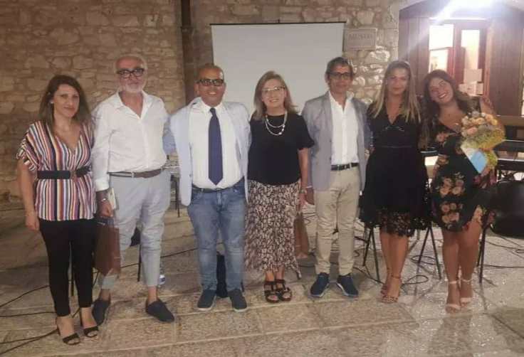 Una Piazza di Libri – Grande successo per la seconda serata con Comasia Scialpi