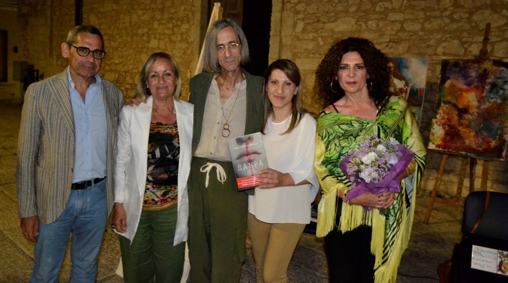 Villa Castelli – La partecipata presentazione di Sanpa con l’autore Fabio Cantelli Anibaldi in “Una Piazza di&nbsp;Libri”